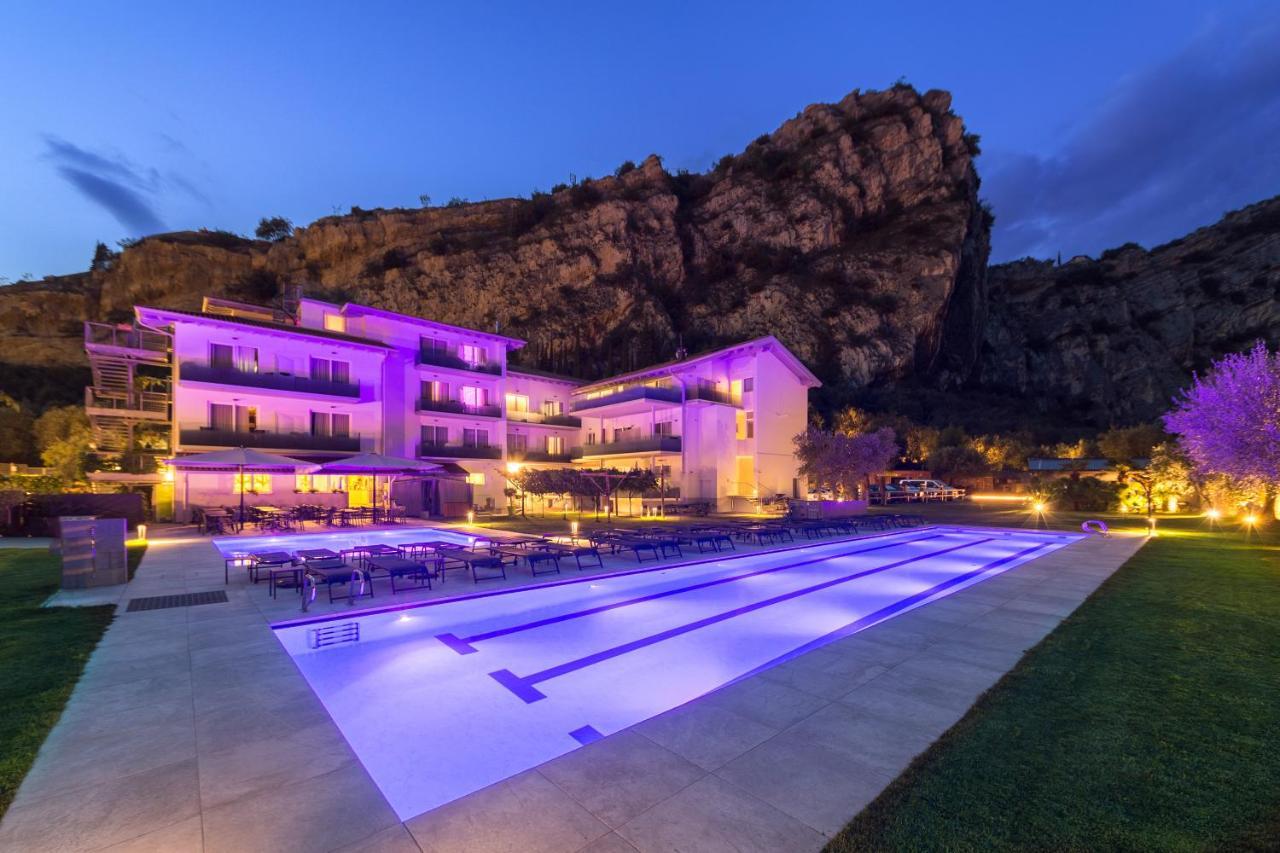 Aktivhotel Santalucia Torbole Sul Garda ภายนอก รูปภาพ