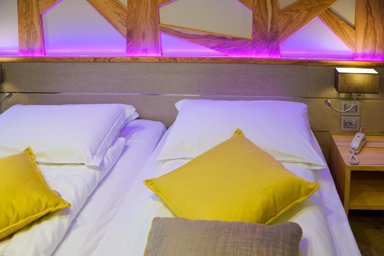 Aktivhotel Santalucia Torbole Sul Garda ภายนอก รูปภาพ