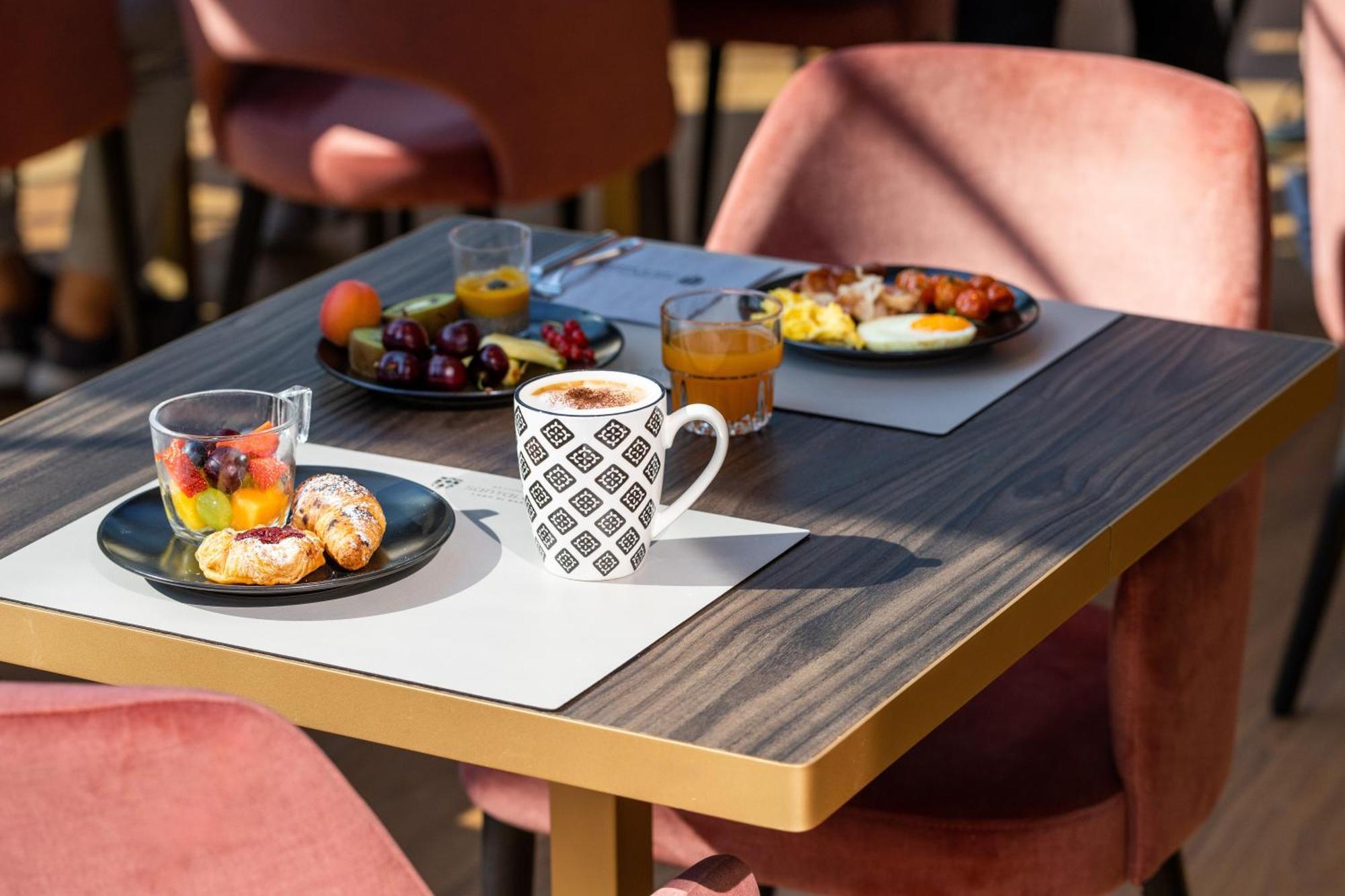 Aktivhotel Santalucia Torbole Sul Garda ภายนอก รูปภาพ